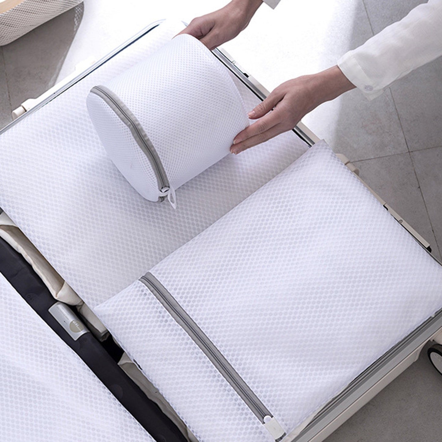 Essential Mesh Wash Bag